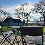 Bed & Breakfast Le Domaine Caribou Sainte-Opportune-la-Mare